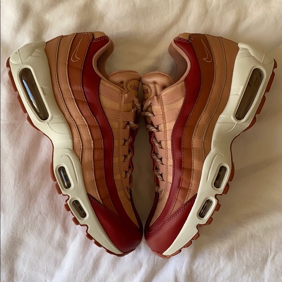 NWT Nike Air Max 95 peach - Picture 3 of 8